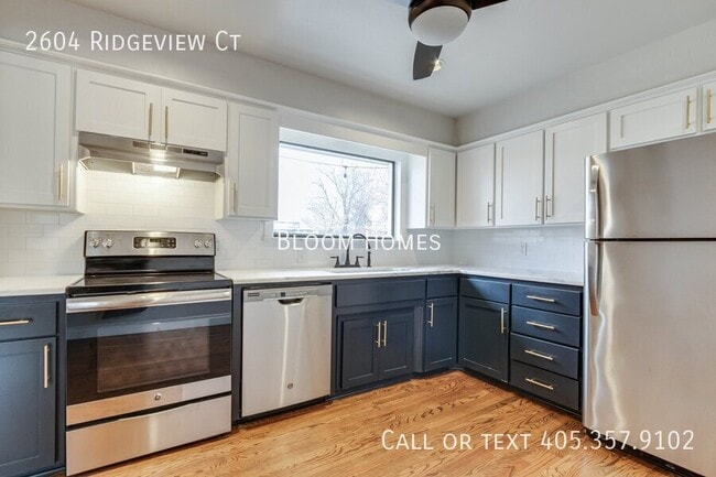 Building Photo - 2604 Ridgeview Ct