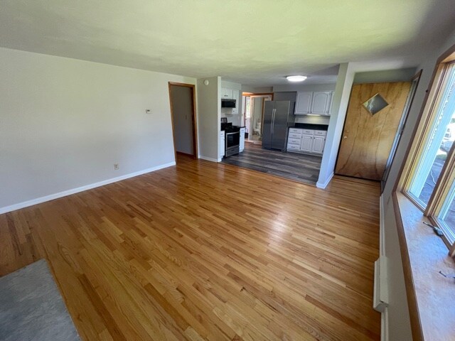 Building Photo - 225 Sunflower Dr