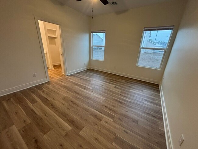 Building Photo - 5309 Rolly -