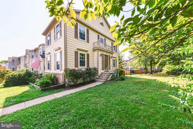 Building Photo - 10251 Brookstone Ct