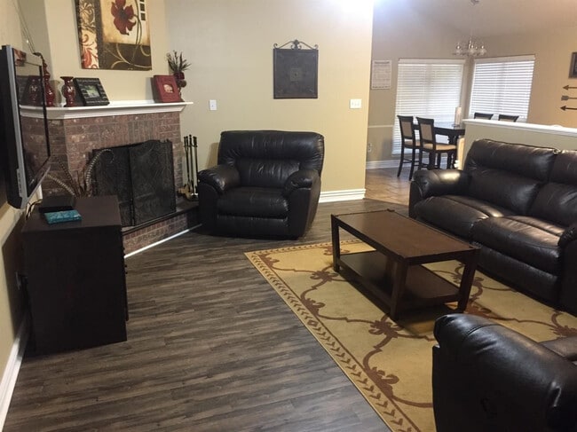 Building Photo - 6550 85th St