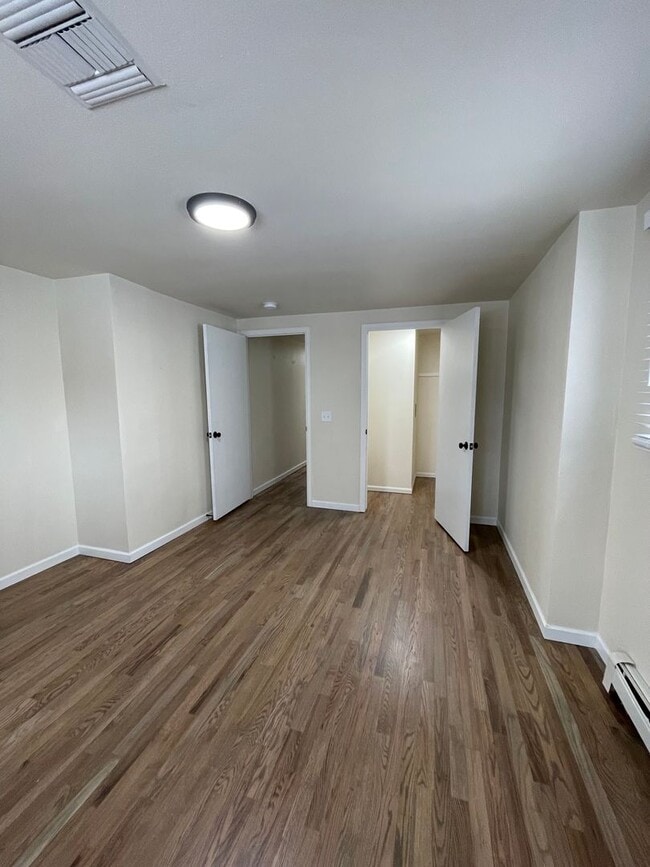 Building Photo - STUDENTS WELCOME! Spacious 3-Bedroom / 1-Bath Duplex w/ Fenced Backyard