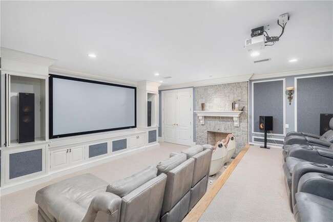 Building Photo - 524 Tillinghast Rd