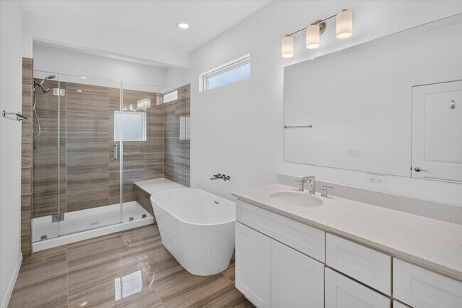 Building Photo - 1526 Ojeman Rd