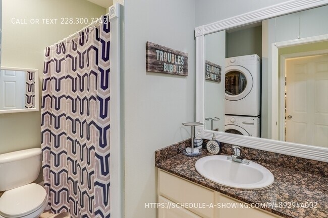 Building Photo - 1229 Century Oaks Dr