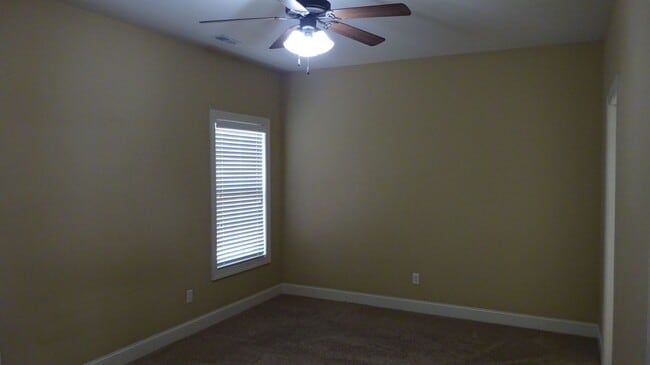 Building Photo - Minutes to MTM plant, Amazon, Polaris and Target Distribution