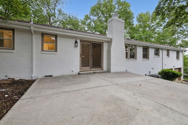 Building Photo - 909 Plateau Pkwy
