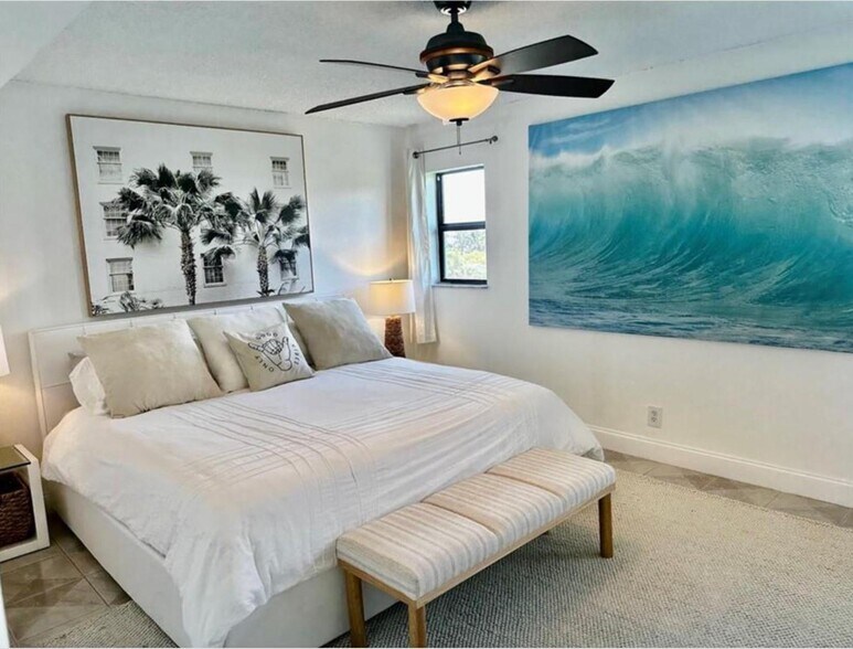 Building Photo - 1975 SE 3rd St