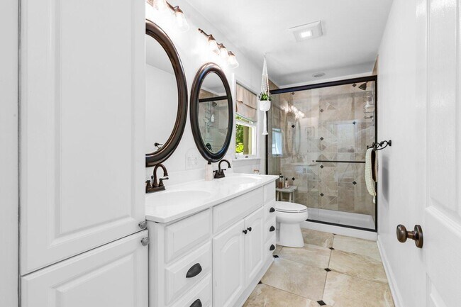 Building Photo - 7093 S Section Line Rd