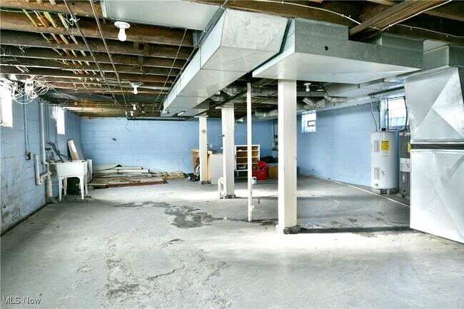 Building Photo - 401 Williams St SE