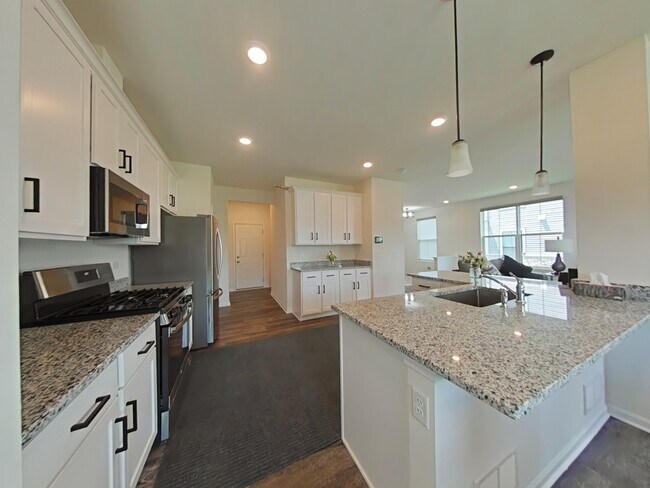 Building Photo - 4200 Chelsea Mnr Cir