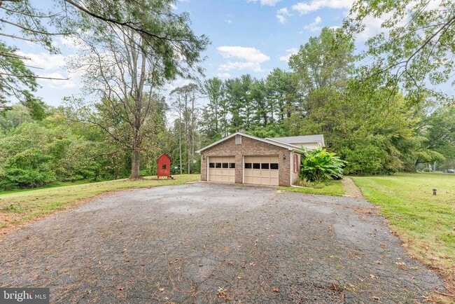 Building Photo - 321 Sun Park Ln