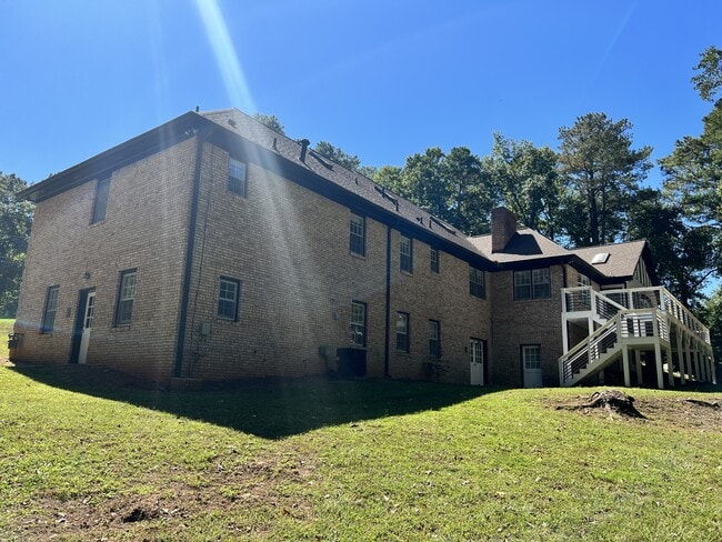 Building Photo - 4867 Dean Ln SW