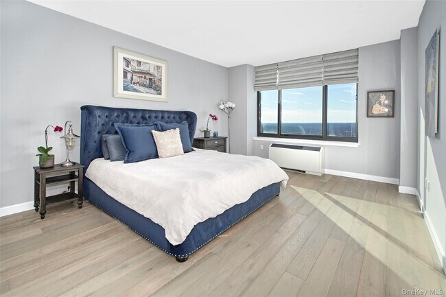 Building Photo - 10 City Pl