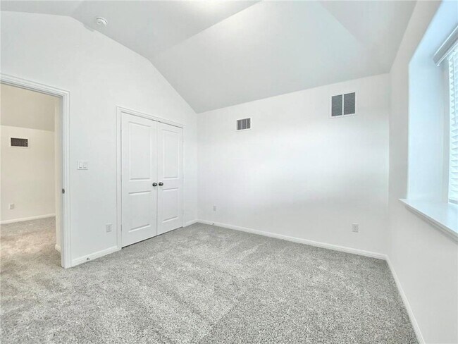 Building Photo - 1616 Cobblecrest Ln