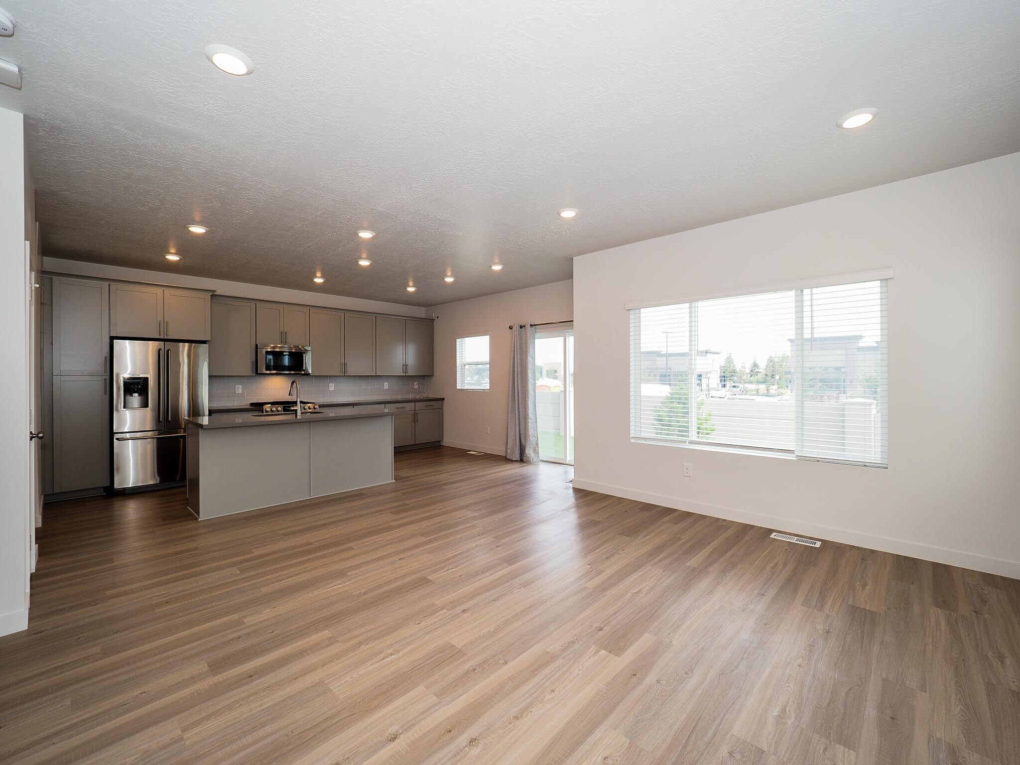 Building Photo - 1578 W Sparta Way