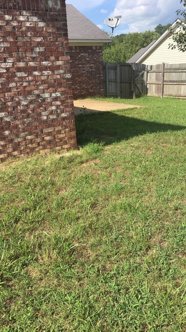 Building Photo - Eagle Point