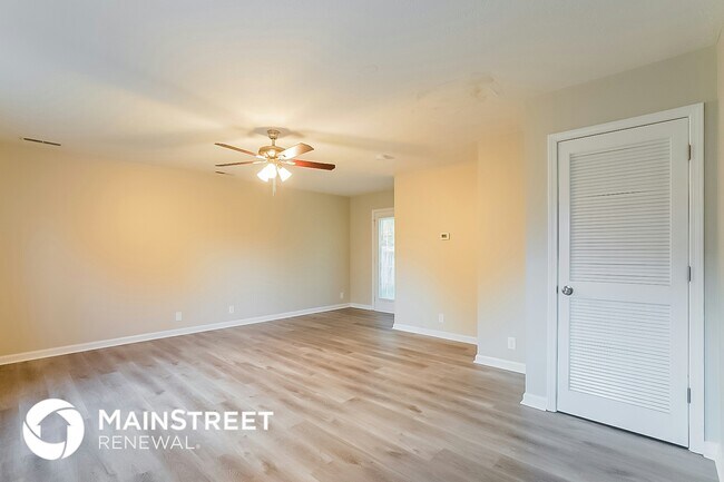 Building Photo - 1035 Tom Hailey Blvd