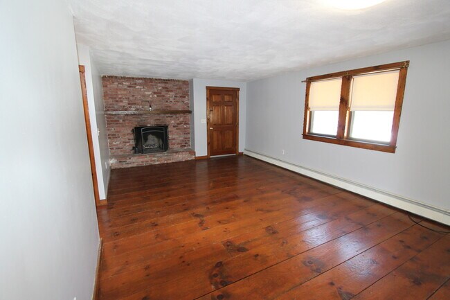 Front Door Entrance - 45 Allens Ln