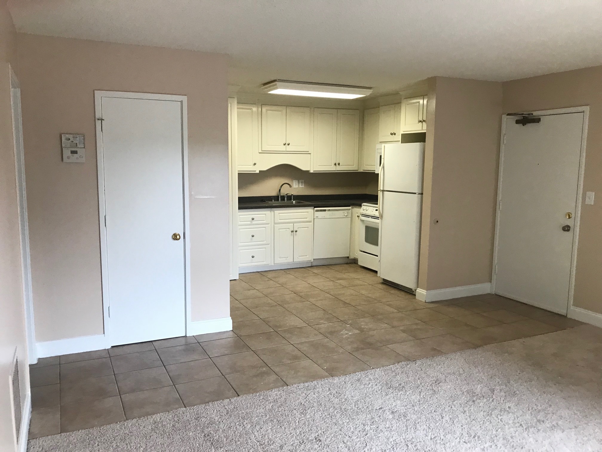 Kitchen/LR - 1808 Greene St