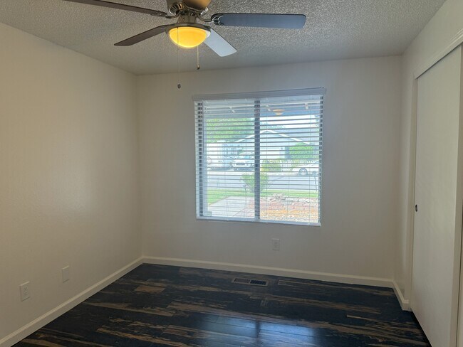 Building Photo - 2460 Brookside Way