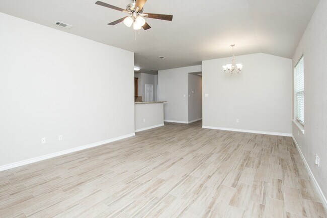 Building Photo - 344 Arnold Dr