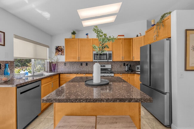 Building Photo - 45460 Coldbrook Ln