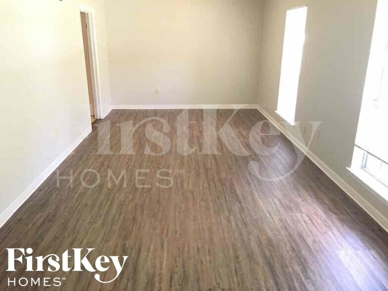 Building Photo - 5607 Sweet Gum Dr