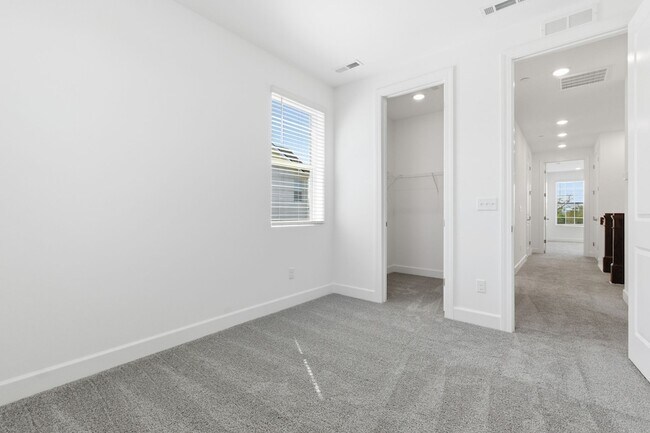 Building Photo - 320 Lynwood Station Blvd