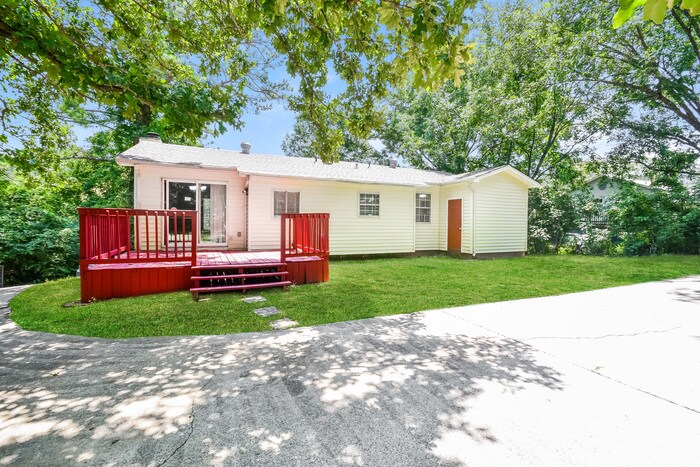 Building Photo - 5944 Tyler Loop Rd