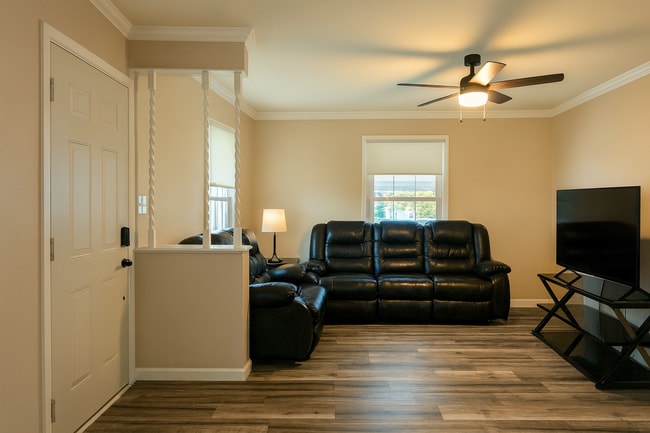 Building Photo - Rutland Ave