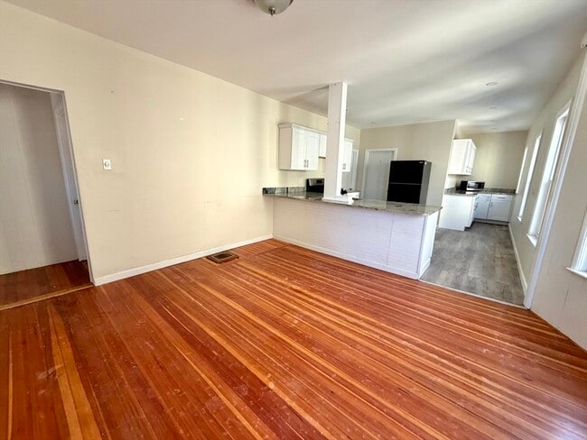 Building Photo - 21 Oakland Ave