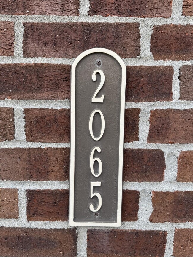 Building Photo - 2065 Timberwyck Ln