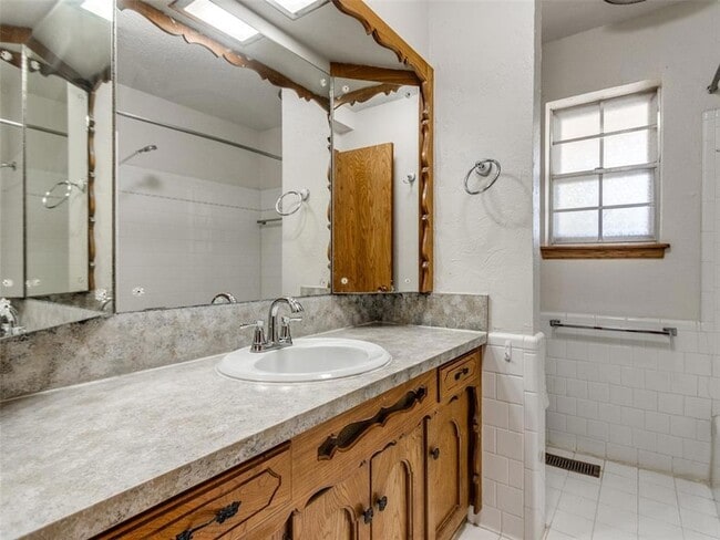 Building Photo - 6601 NW 150th St