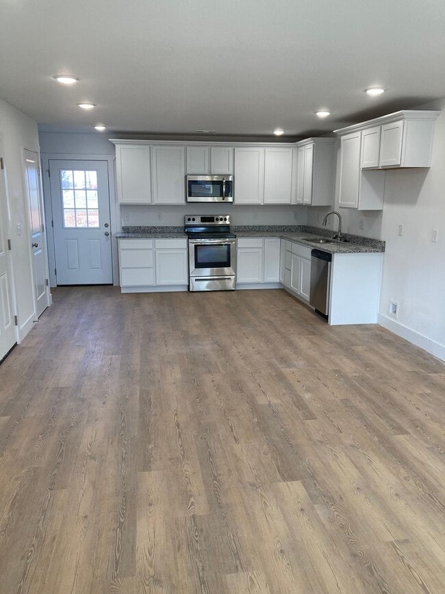 Building Photo - 1210 Nedra Dr