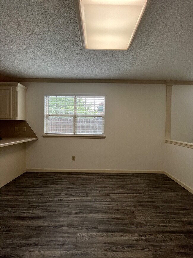 Building Photo - Beautiful, Remodeled Home