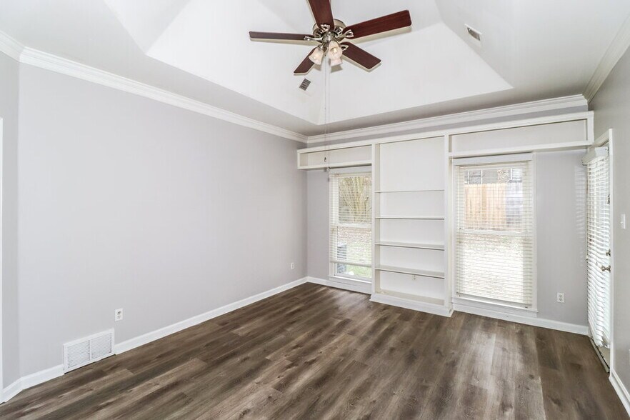 Building Photo - 1153 Hunters Green Cir S
