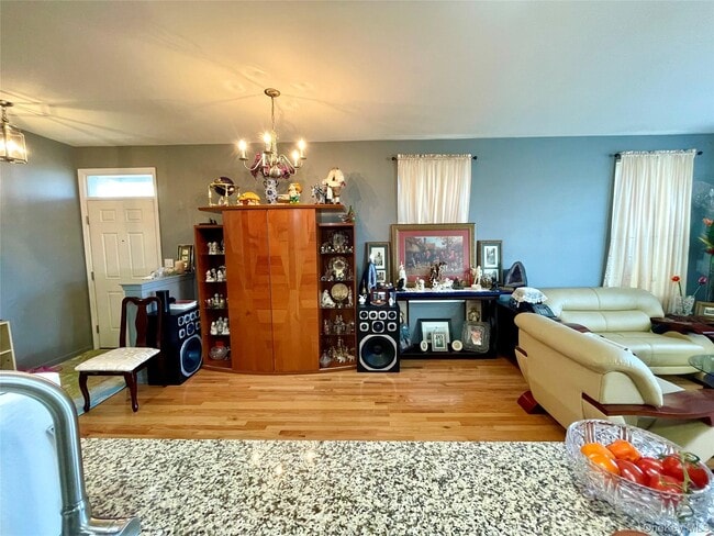 Building Photo - 141 Meadow View Dr