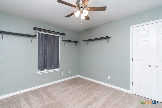 Building Photo - 2001 Matt Dr