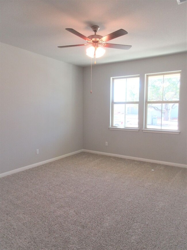 Building Photo - 3-Bedroom/2-bath in Crystal Springs - Leander ISD