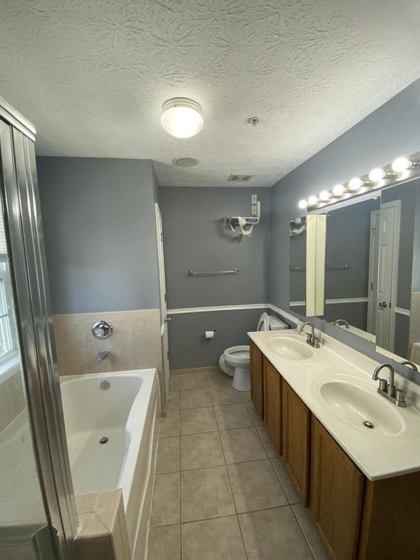 Building Photo - 8025 Brookstone Ct