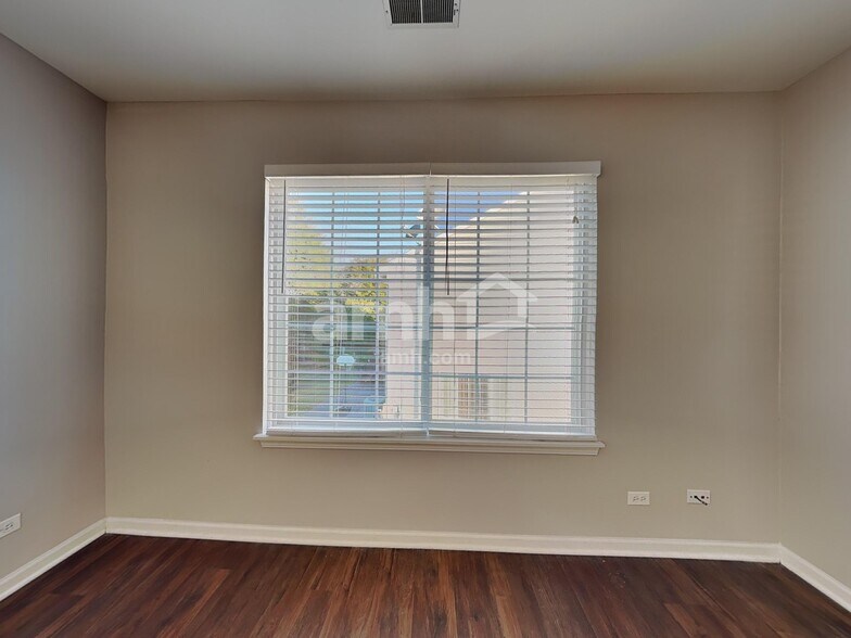 Building Photo - 2797 Sorrel Row