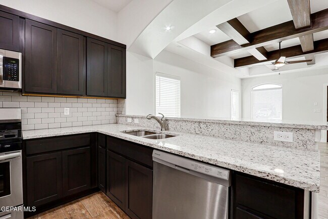 Building Photo - 14937 Tierra Fortaleza Ave