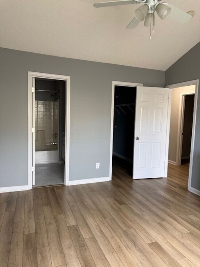 Building Photo - 59 Portrait Ln