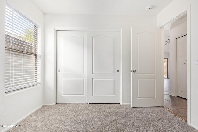 Building Photo - 42346 W Sunland Dr