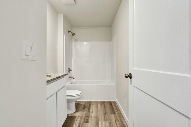 Building Photo - 576 Fox Den Cir