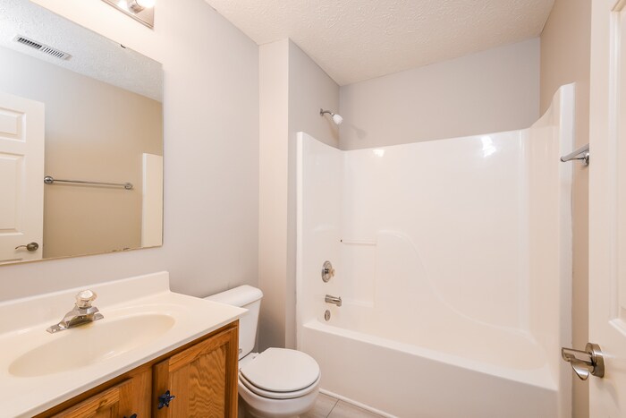 Building Photo - 19541 Jena Dr