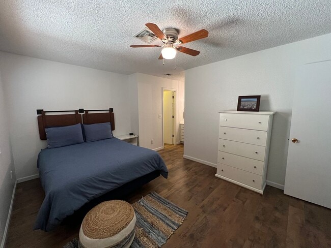 Building Photo - SUNSET MESA HOME WITH POOL ACCESS!