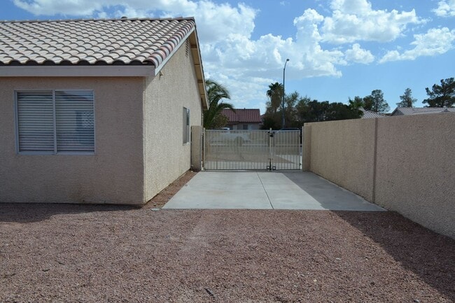 Building Photo - NLV - 1 STORY CORNER LOT HOME