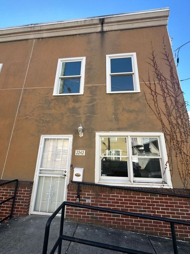 Building Photo - Fully Renovated South Philly Gem — End-of-Row with Outdoor Space